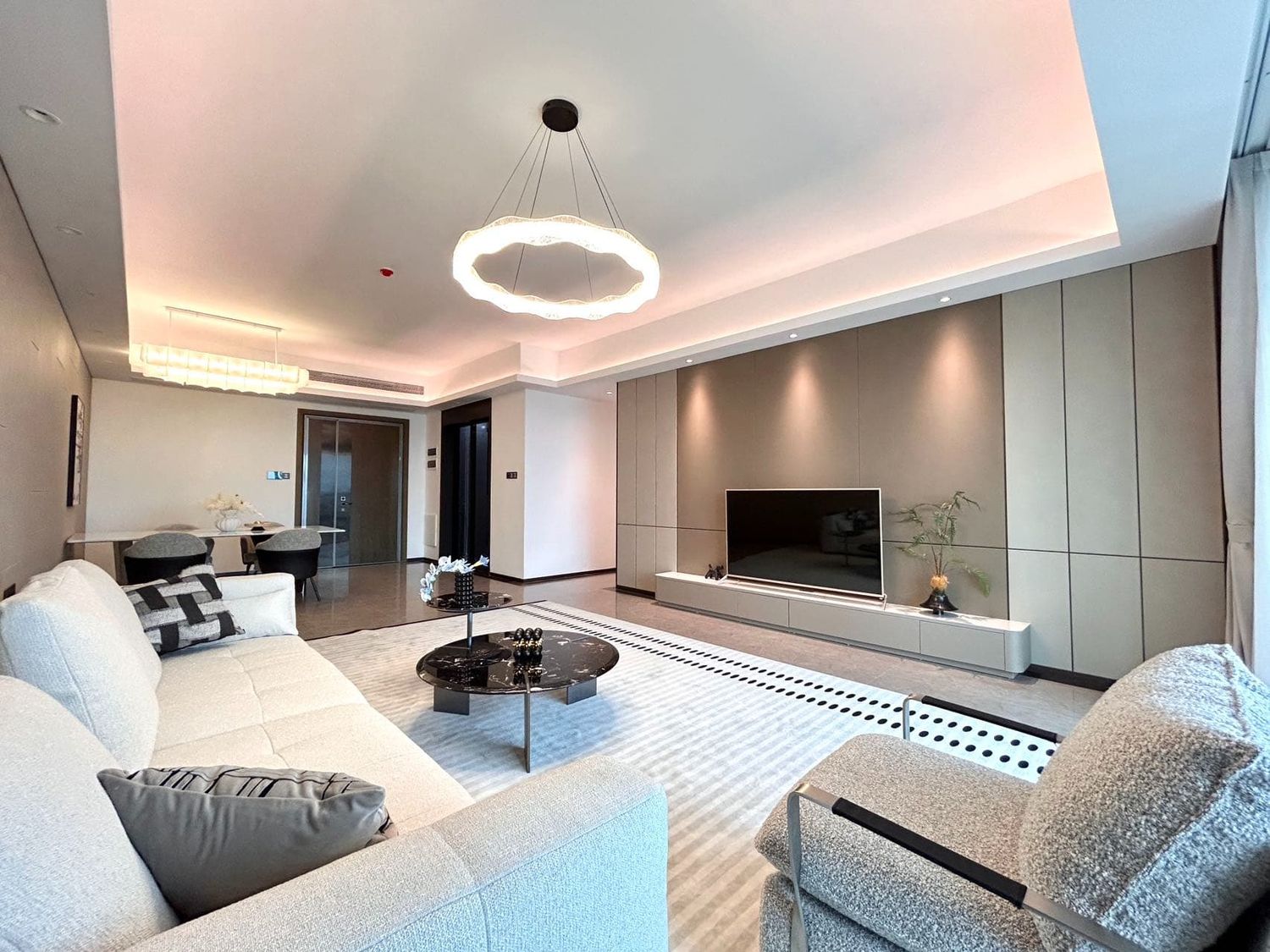Cozy 1BR beside Zhujiang New Town Metro in Guangzhou